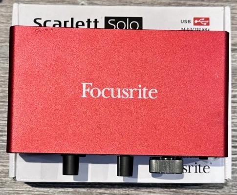Focusrite - SCARLETTSOLOMK3 2
